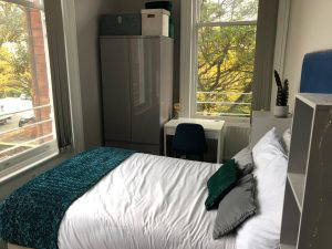 Flat ,  Clarendon Road, Leeds